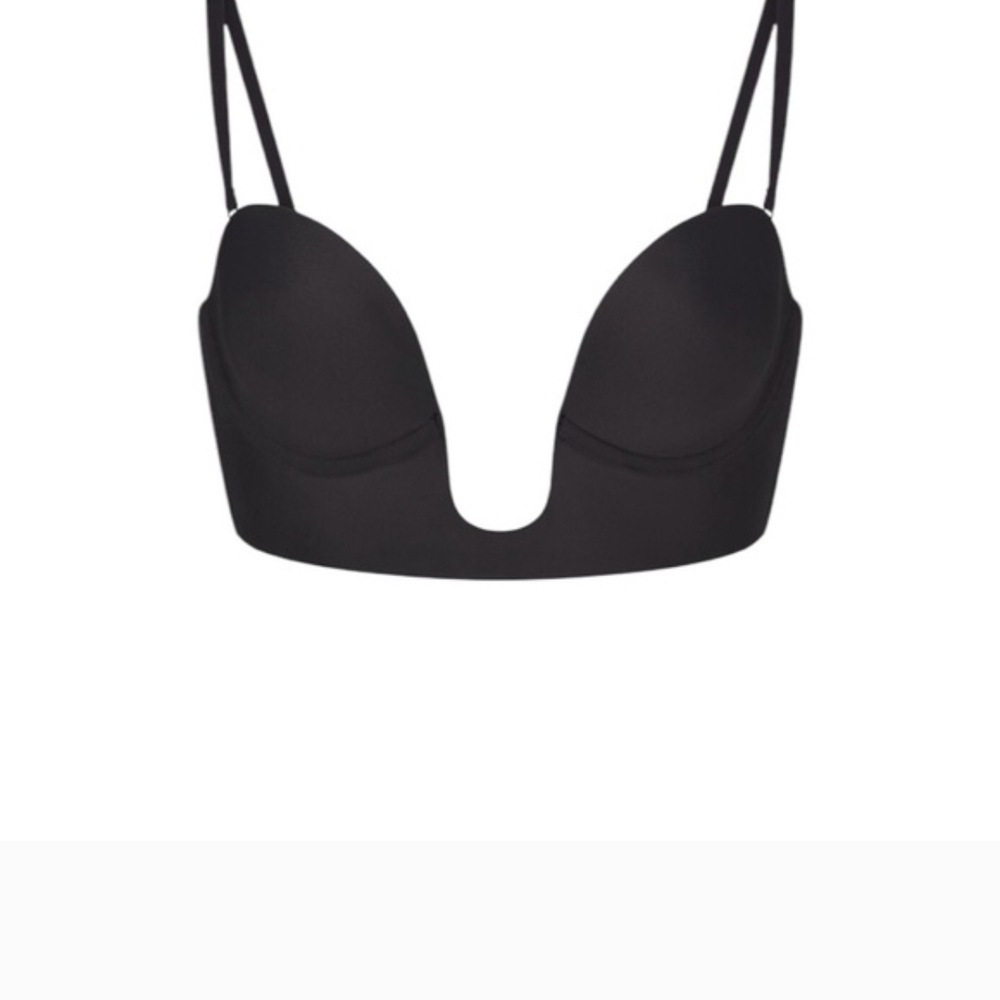 SKIMS Black Plunge U Bra